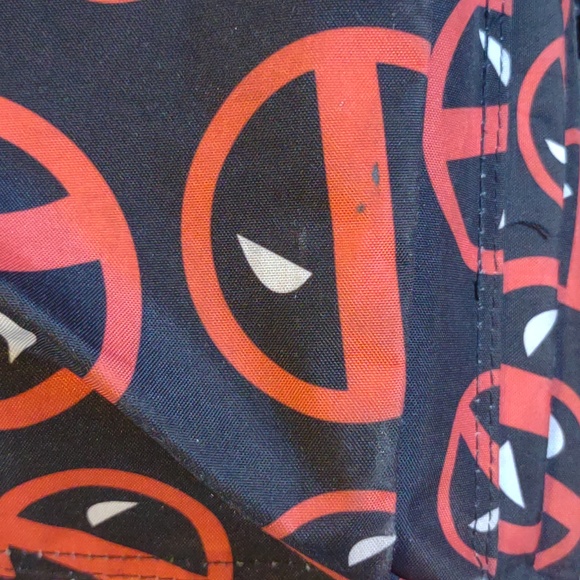 Deadpool Backpack - Picture 8 of 10